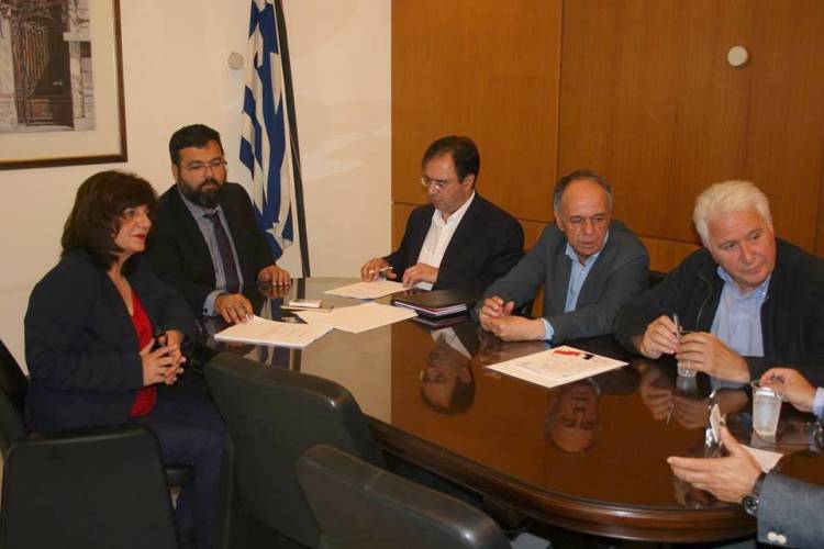 Υπογράφηκαν οι προγραμματικές συμβάσεις για δυο αθλητικά έργα του δήμου Βέροιας