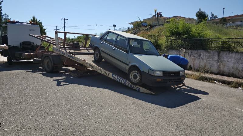 Τρία εγκαταλειμμένα αυτοκίνητα “σήκωσε” η Δημοτική Αστυνομία Βέροιας