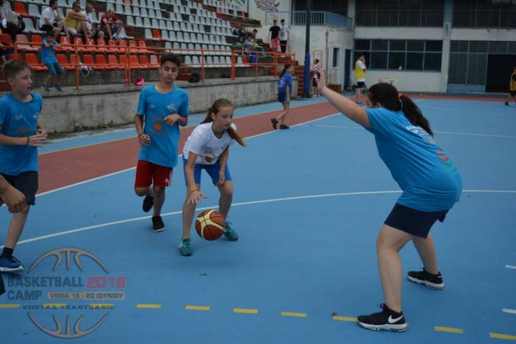 Προπόνηση και παιχνίδι στο Veria Basketball Camp