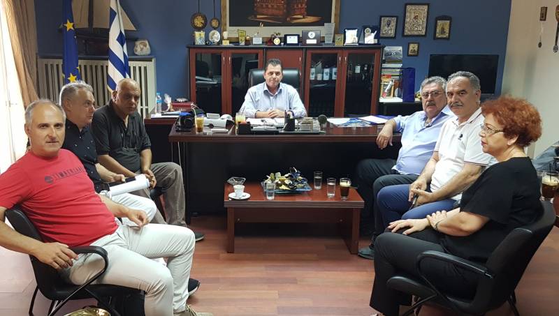 Η επιτροπή συλλαλητηρίου στον Αντιπεριφερειάρχη