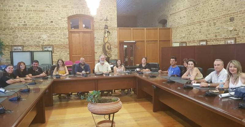 Ενημερωτική συνάντηση φορέων για τις παραστάσεις  του  ΔΗ.ΠΕ.ΘΕ Βέροιας «Εις τους πέντε δρόμους!»