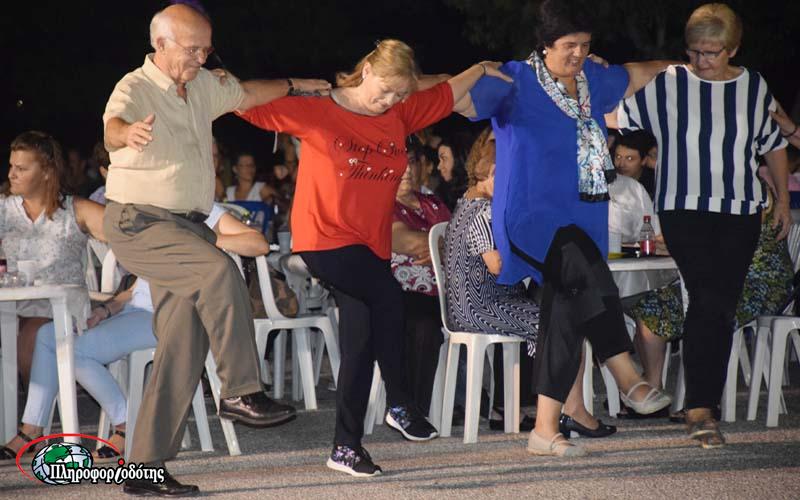 Με πολύ κόσμο ο ετήσιος θερινός χορός του Πολιτιστικού Συλλόγου Βεργίνας (φωτογραφίες, βίντεο)