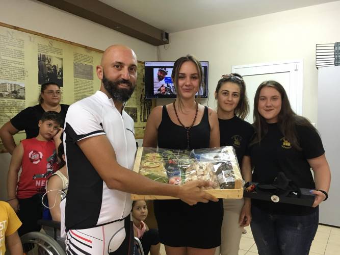 Υποδοχή ποδηλάτη στην Εύξεινο Λέσχη Χαρίεσσας