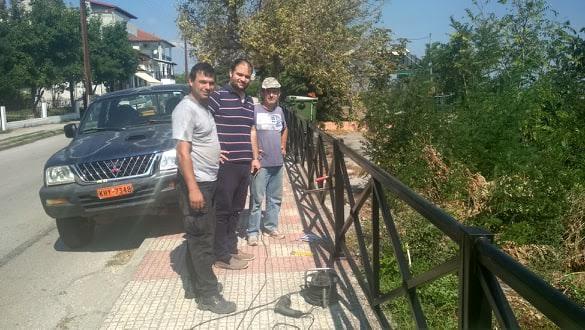 Νάουσα: Τοποθέτηση μεταλλικών κιγκλιδωμάτων στην οδό Φιλώτα Κοκκίνου