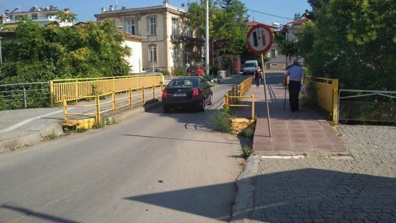 Κατασκευή νέας γέφυρας στο δρόμο Νοσοκομείου Νάουσας