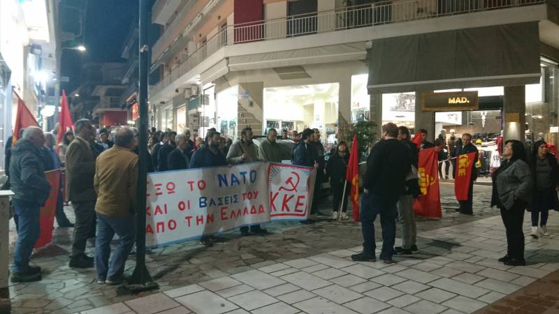 Συλλαλητήριο του ΚΚΕ στην Βέροια ενάντια στα σχέδια της κυβέρνησης για επέκταση και δημιουργία νέων αμερικανοΝΑΤΟικών βάσεων (βίντεο)