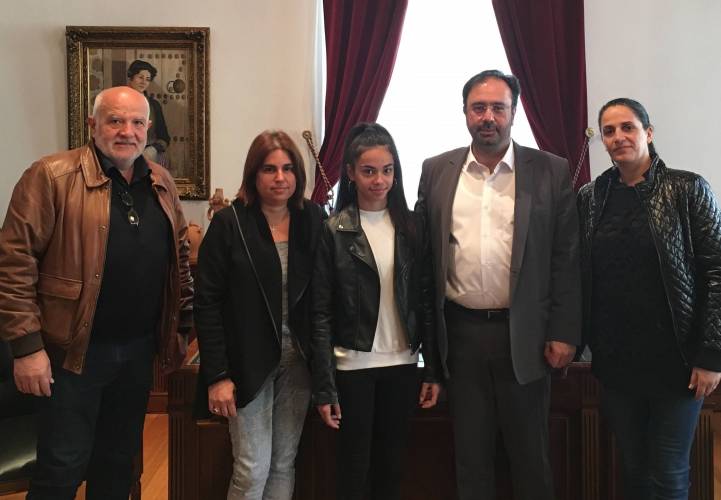 Αθλήτρια της Ρυθμικής Γυμναστικής του Α.Ο. Αλέξανδρος στο Δήμαρχο Βέροιας