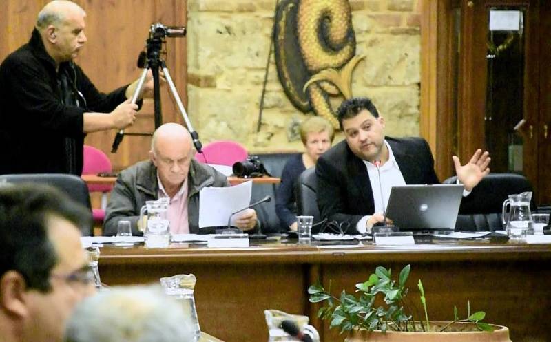 Δημοτικό Συμβούλιο Βέροιας: Αντιπαράθεση για την εγκατάσταση Τελωνείου στην Κουλούρα (βίντεο)
