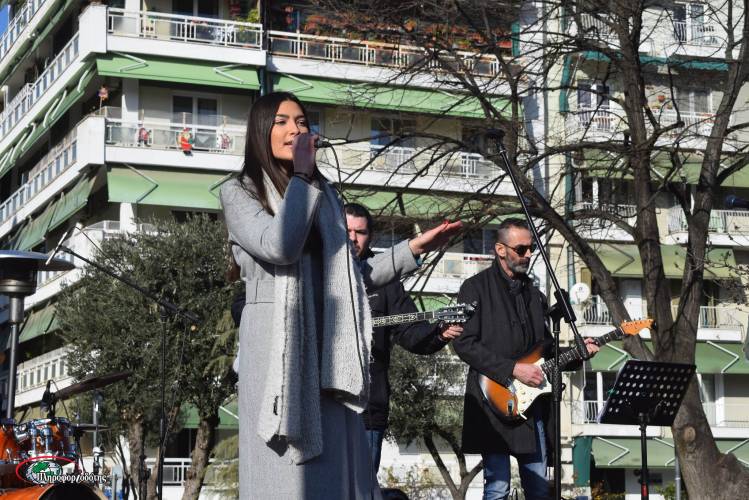Αγαπημένα τραγούδια ερμήνευσε ο «Μπούσουλας» στην Ελιά (φωτογραφίες, βίντεο)