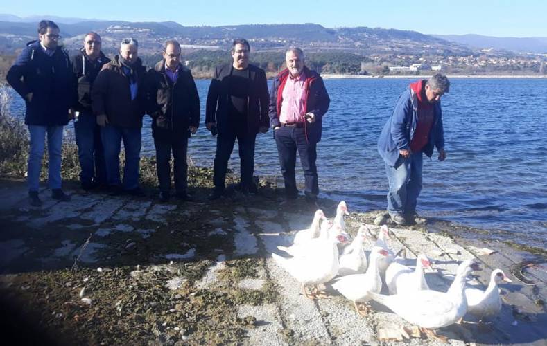Δώδεκα χηνόπαπιες απελευθέρωσε στο Φράγμα Αλιάκμνονα ο αντιδήμαρχος Βέροιας Γιώργος Σοφιανίδης