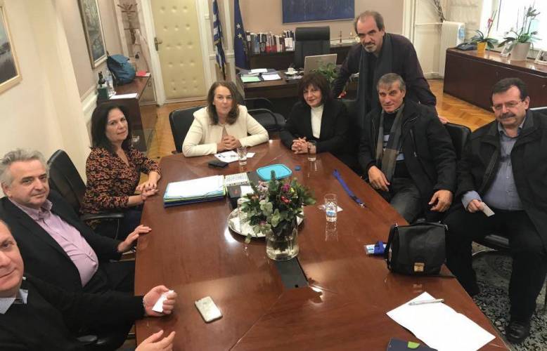 Συνάντηση Φρόσως Καρασαρλίδου και Εκπροσώπων Συνεταιρισμών Οργανώσεων με την Υφυπουργό κα Κ. Παπανάτσιου για το θέμα της μαύρης αγοράς και της φορολόγησης των αγροτών