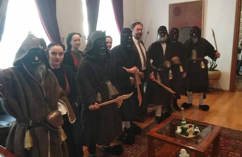 Ο Σύλλογος Βλάχων Βέροιας αναβίωσε το έθιμο των Λιγουτσιάρηδων