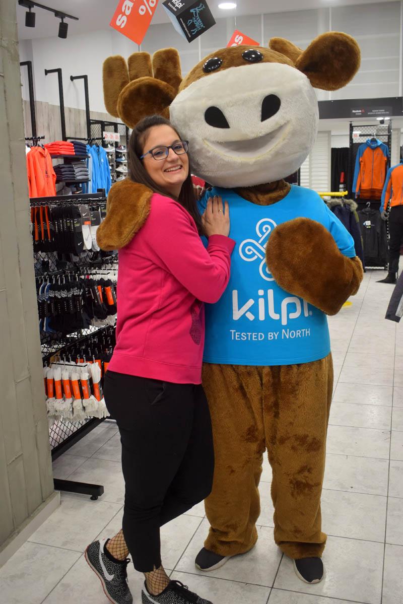 Η μασκότ της Kilpi επισκέφθηκε τα καταστήματα SPORT mania! (φωτογραφίες)