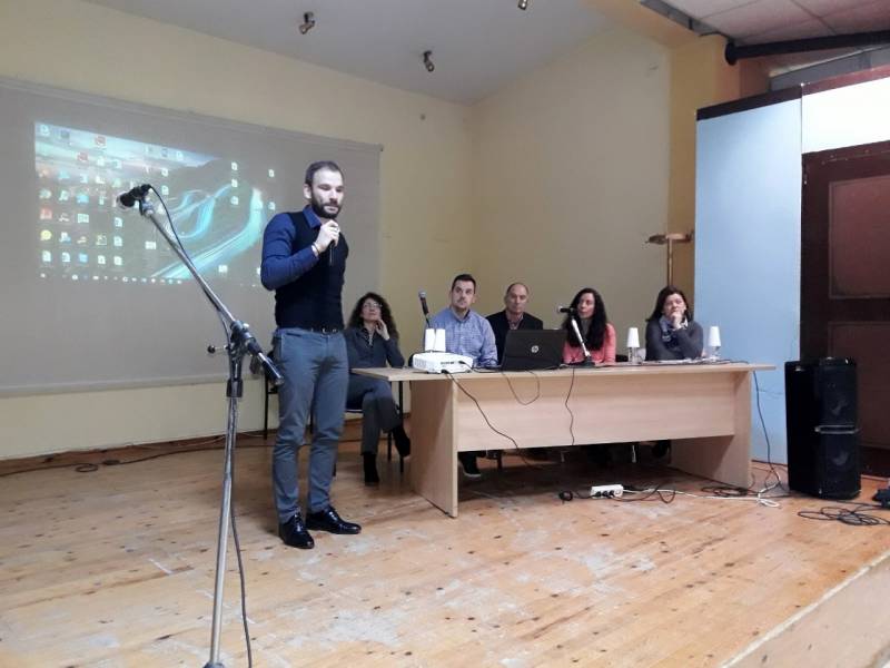 Επιτυχημένη η εκδήλωση για την “Ασφαλή πλοήγηση στο διαδίκτυο” στο Μακροχώρι (φωτογραφίες)