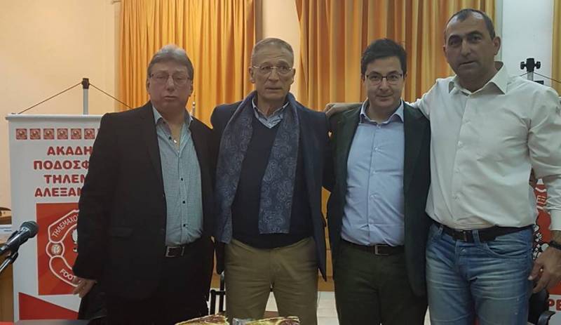 Ο υποψήφιος βουλευτής Ν. Μπρουσκέλης στην ακαδημία ποδοσφαίρου “Τηλέμαχοι” Αλεξάνδρειας