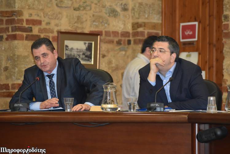 Δύο συνεργεία άμεσης επέμβασης της Περιφέρειας για έκτακτες ανάγκες σε τέσσερις κομβικούς οδικούς άξονες