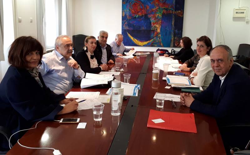 Συνάντηση για την επίλυση των εκκρεμών ζητημάτων μεταφοράς των μαθητών στην Ημαθία