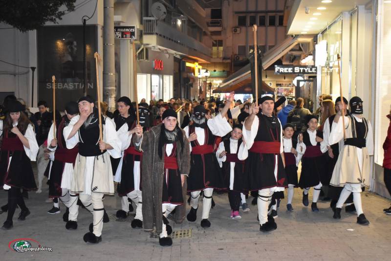 Το έθιμο των Καπεταναίων αναβίωσε ο Σύλλογος Βλάχων Βέροιας (φωτογραφίες, βίντεο)