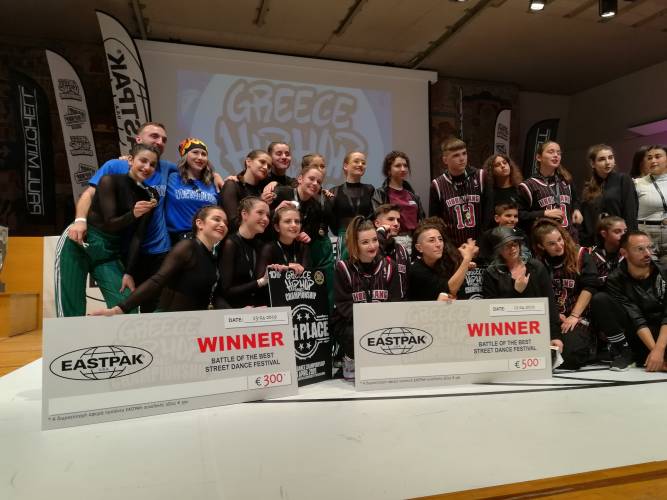 Ασημένιο μετάλλιο και πρόκριση για το παγκόσμιο στην Αμερική η ομάδα Hip Hop του Φιλίππου