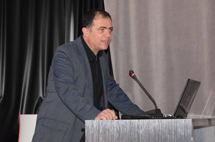 Διάλεξη στην Βέροια του Διδάκτορα Οδοντιατρικής Εμ. Μαζίνη για την σχέση εικαστικών τεχνών και ανατομίας (βίντεο)