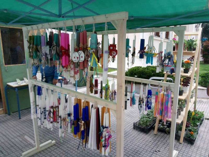 Όλες οι λαμπάδες 3€ στο Πασχαλινό παζάρι των Παιδιών της Άνοιξης