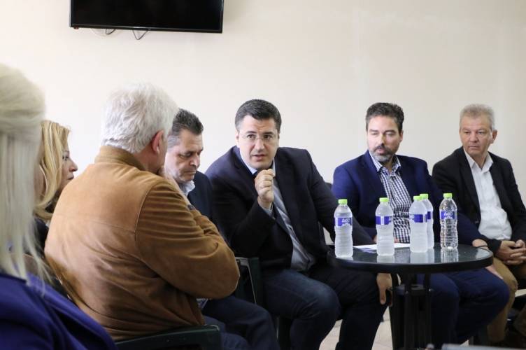 Περιφέρεια: Εξοπλίζει με 136 μηχανήματα τα Κέντρα Υγείας και τα Ιατρεία της 3ης ΥΠΕ