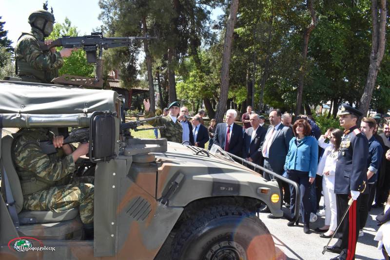 Με εκκλησιασμό κι έκθεση οπλικών συστημάτων εορτάστηκε ο Άγιος Γεώργιος στην Ι Μεραρχία Πεζικού (φωτογραφίες)