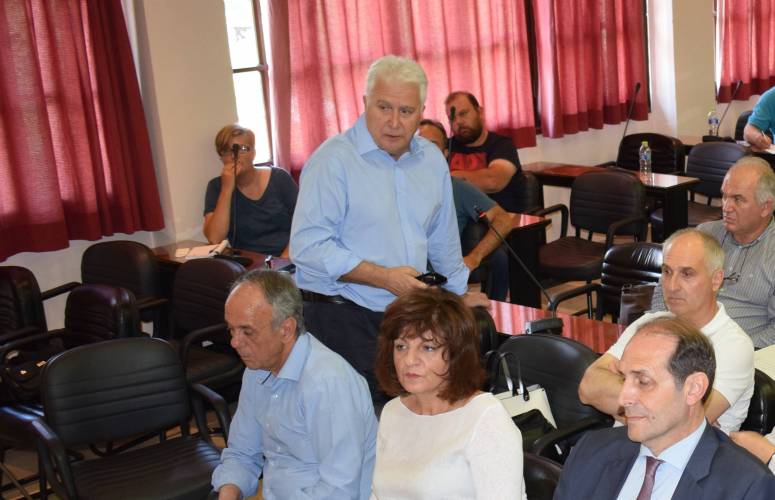 Πριν τις εκλογές τα υπόλοιπα των περσινών αποζημιώσεων – Περέμβαση για τα επιτραπέζια ροδάκινα