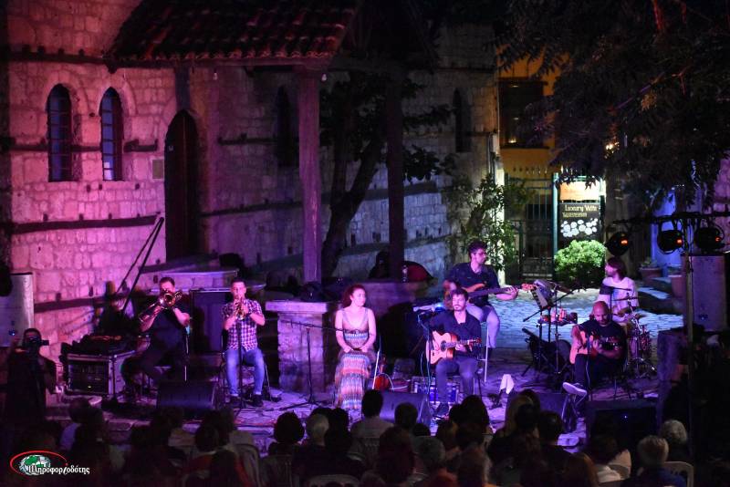 Ενθουσίασε το Βεροιώτικο κοινό η μπάντα του Μίμη Νικολόπουλου (φωτογραφίες, βίντεο)