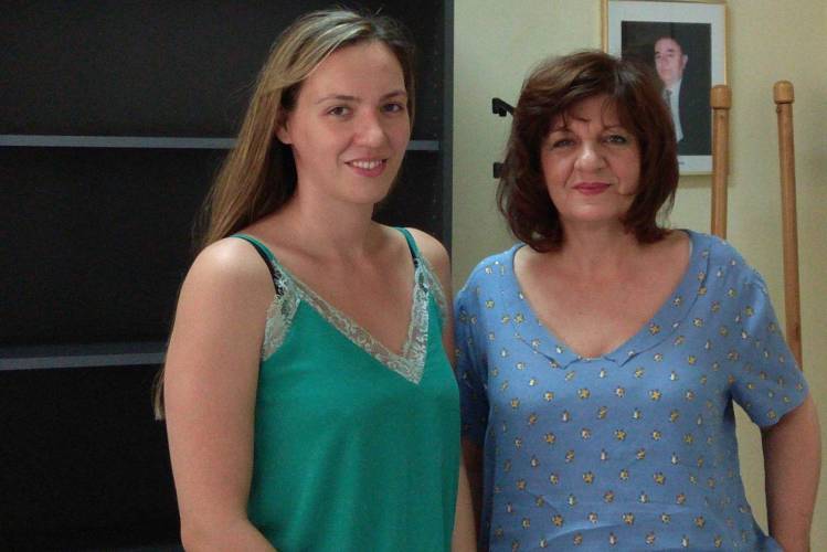 Επίσκεψη της Φρόσως Καρασαρλίδου στο Νοσοκομείο Νάουσας και δηλώσεις για τον αξονικό τομογράφο