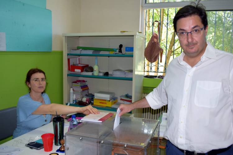 Μπρουσκέλης: “Σήμερα μιλάει ο κυρίαρχος λαός”