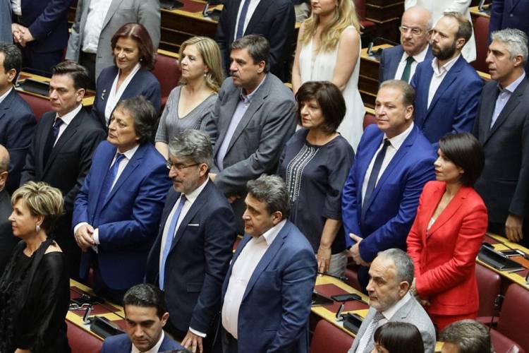 Καρασαρλίδου: “Θα συνεχίσω να βρίσκομαι δίπλα στους πολίτες”