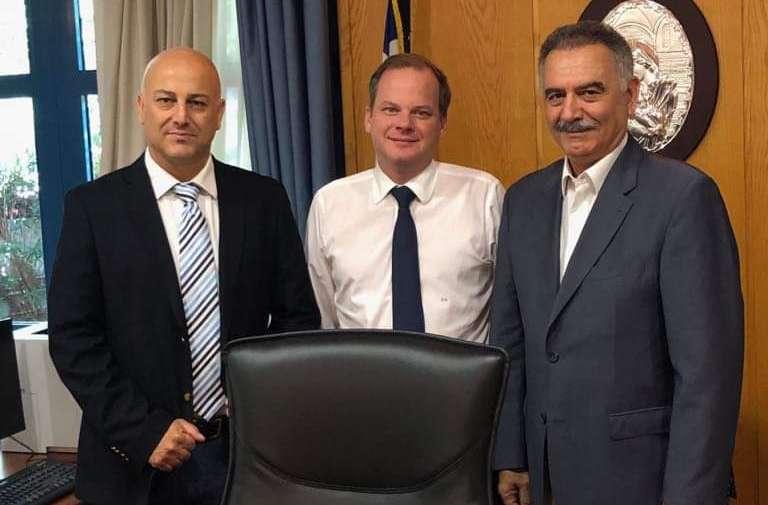 Διαβεβαίωση Καραμανλή για λύση στο αδιέξοδο με την έκδοση διπλωμάτων οδήγησης
