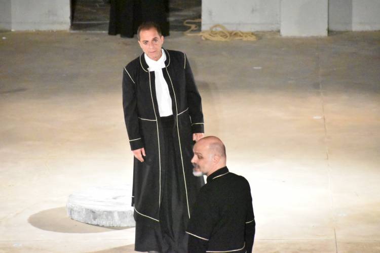 Με αρχαίο δράμα και “Οιδίποδα τύραννο” άνοιξε η αυλαία στο Θέατρο Άλσους (φωτογραφίες, βίντεο)
