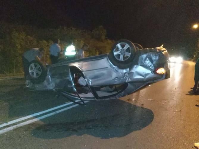 Κινηματογραφικό ντεραπάρισμα αυτοκινήτου – Σώα η οδηγός