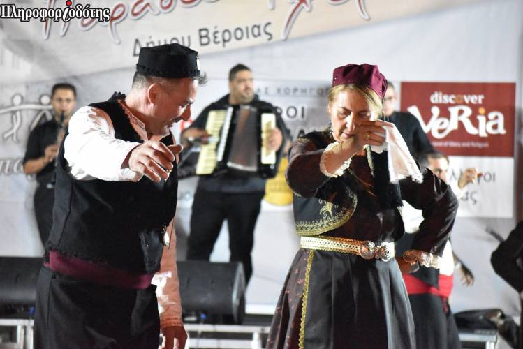 Στον Διαβατό συνεχίστηκε το Φεστιβάλ Παραδοσιακών Χορών του δήμου Βέροιας (φωτογραφίες, βίντεο)