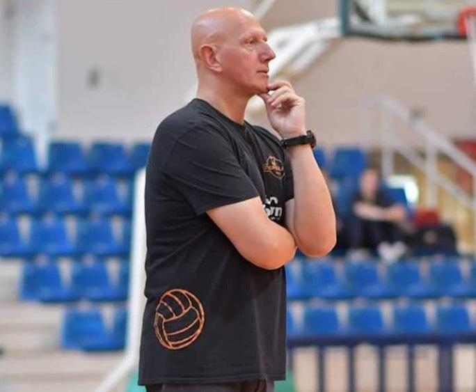 Ο Σωκράτης Τζιουμάκας προπονητής στο τμήμα βόλεϊ του Φιλίππου
