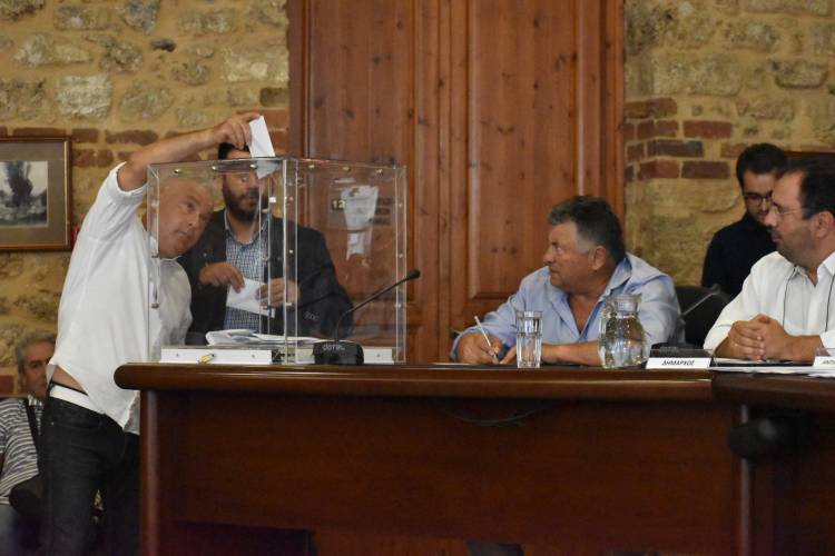 Δήμος Βέροιας: Ποιοι εκλέχθηκαν σε Οικονομική Επιτροπή και Επιτροπή Ποιότητας Ζωής (βίντεο)