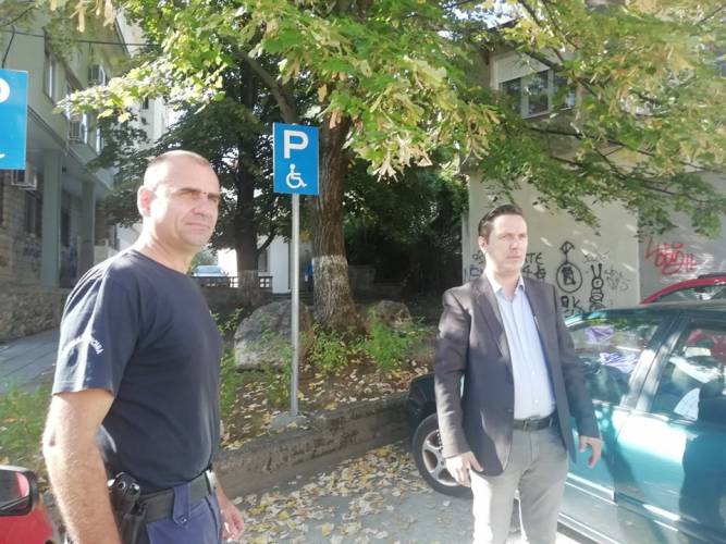 Παρέδωσε κλήσεις σε παραβάτες οδηγούς ο δήμαρχος Νάουσας