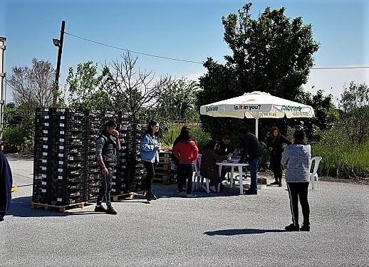 Διανομή προϊόντων ΤΕΒΑ στη Νάουσα