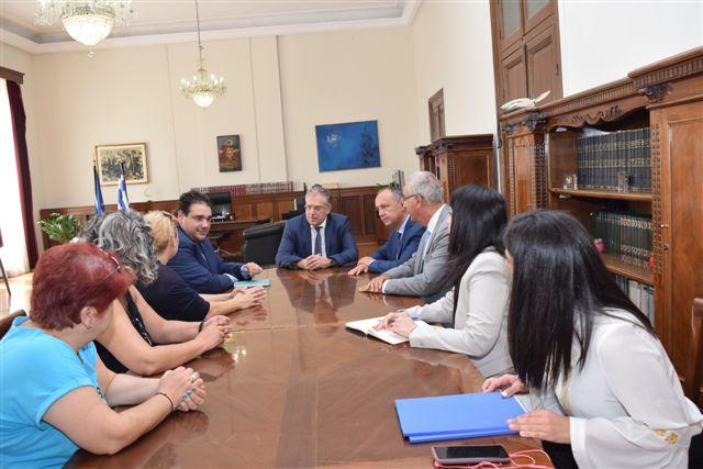 Συνάντηση του Υπουργού Εσωτερικών με αντιπροσωπεία των εργαζομένων στο πρόγραμμα «Βοήθεια στο Σπίτι»