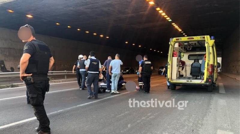 Πήδηξε από γέφυρα για να αυτοκτονήσει και έπεσε σε μοτοσικλετιστή