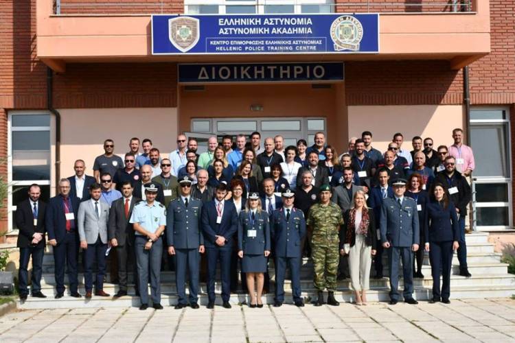 Σχολή Αστυνομίας: Ολοκληρώθηκε σεμινάριο με θέμα: “Διαπραγματεύσεις σε καταστάσεις ομηρίας και επικοινωνία σε καταστάσεις κρίσης”
