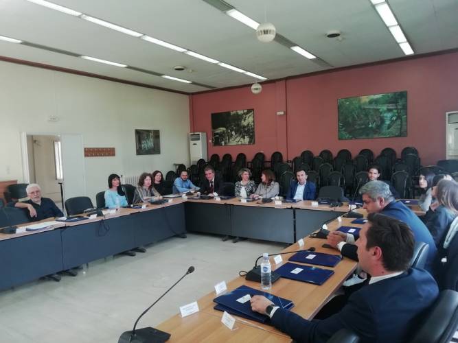 Συνάντηση Καρανικόλα με τους δικηγόρους Νάουσας
