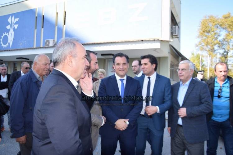 Ο Α. Γεωργιάδης επισκέφθηκε το εργοστάσιο ζάχαρης στο Πλατύ Ημαθίας