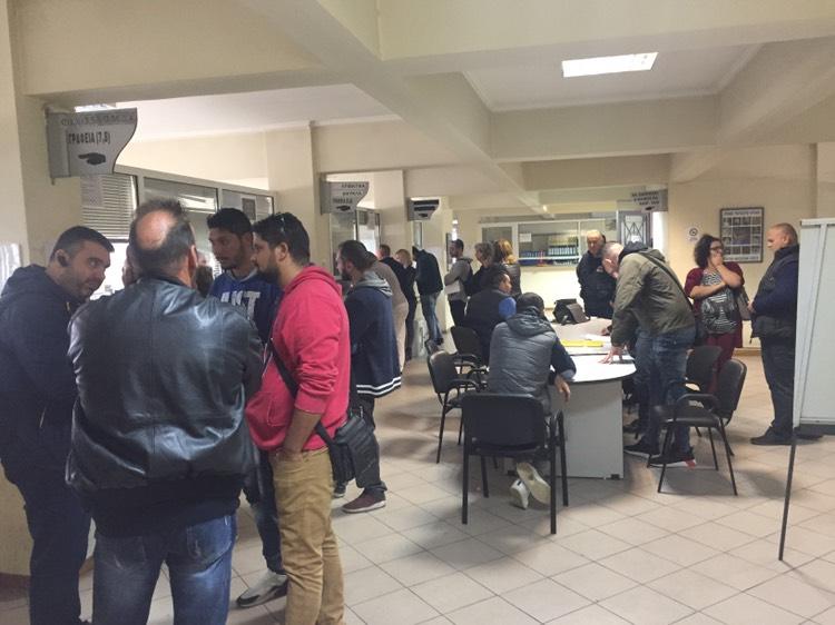 Ταλαιπωρούνται οι πολίτες από την έλλειψη προσωπικού στο Τμήμα Συγκοινωνιών