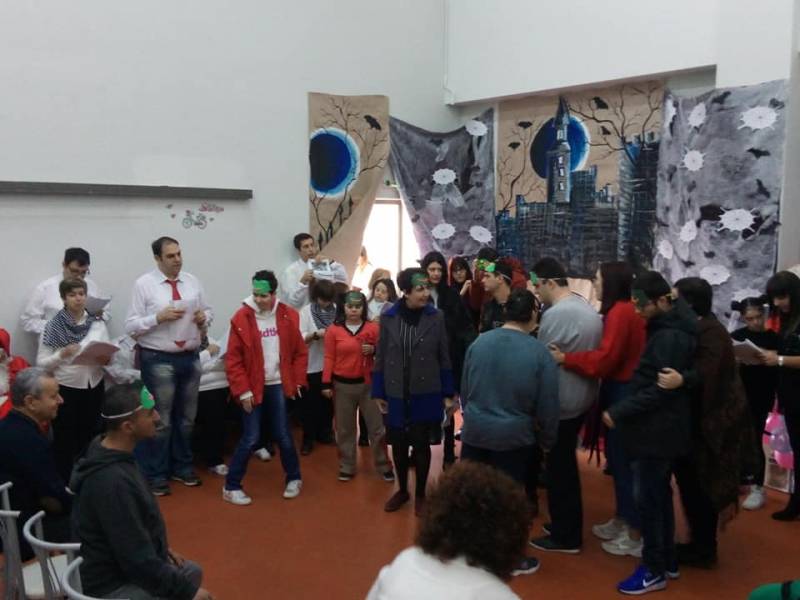 Η «Μάγισσα Φρικαντέλα» στην Χριστουγεννιάτικη γιορτή των Παιδιών της Άνοιξης