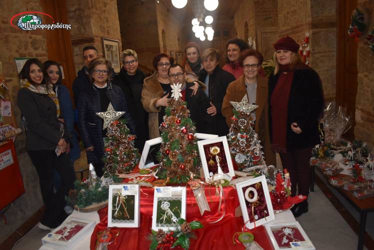 Ξεκίνησε την λειτουργία του το Χριστουγεννιάτικο παζάρι του ΚΕΜΑΕΔ (φωτογραφίες)