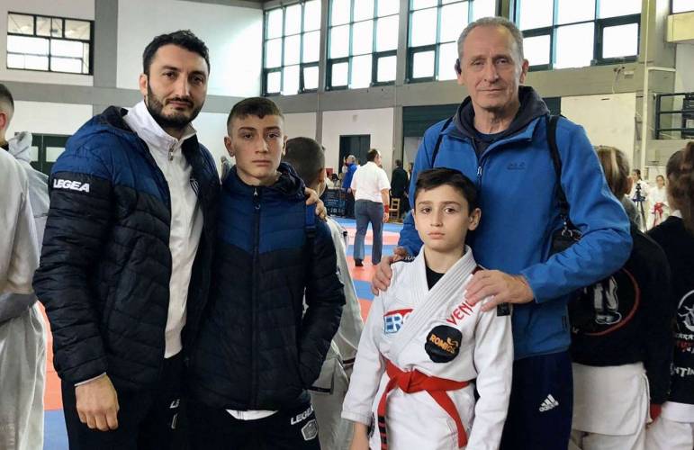 Χρυσό μετάλλιο για το νεαρό Λαμπρόγλου του Ρωμιού