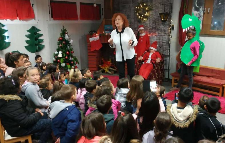 Η συγγραφέας Ελισάβετ Τάρη στο Δημοτικό Κουλούρας παρέα με “Κλεφτοπαραμυθά δράκο”